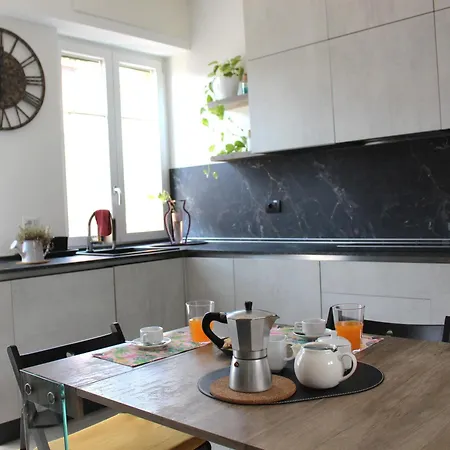 Glycine House Apartament Varese